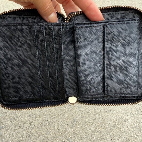 Michael Kors Small Pebbled Leather Wallet Black Gold - Picture 3 of 5